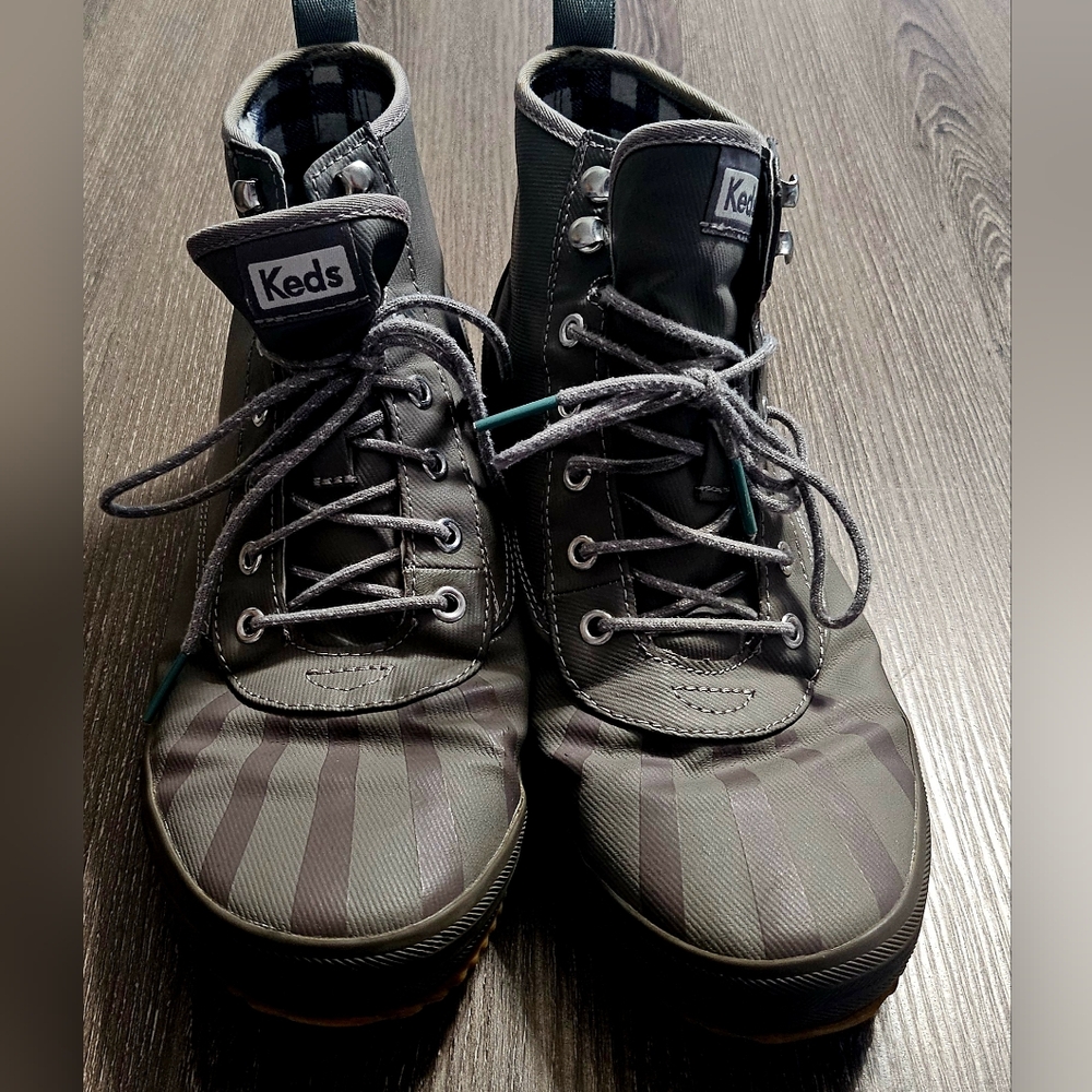 Womens Keds scout splash water resistant boots olive green/plaid size 10